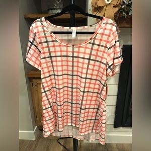 ❤️LuLaRoe Classic T.  Size Large. New With Tags.